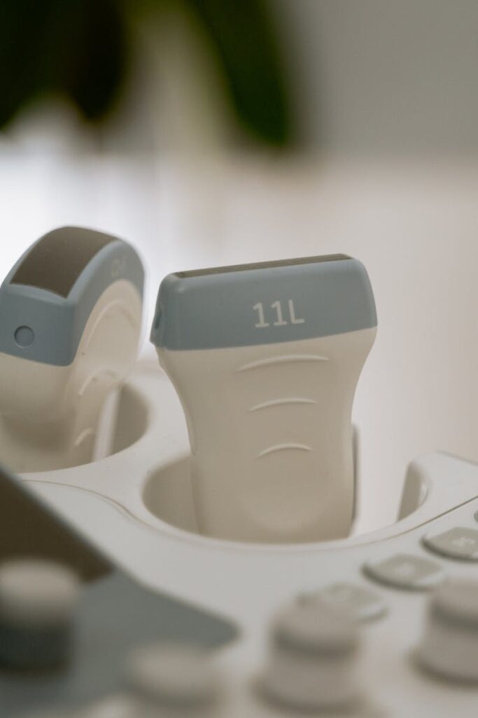 Sonda liniara cu care se face ecografia de sold la bebelusi